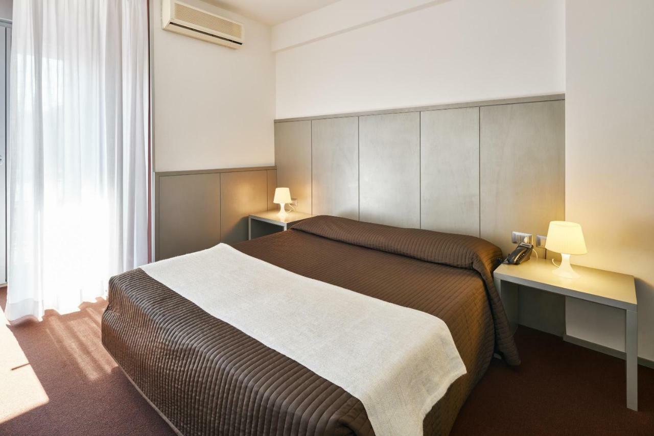 Hotel Europa Grado Bagian luar foto